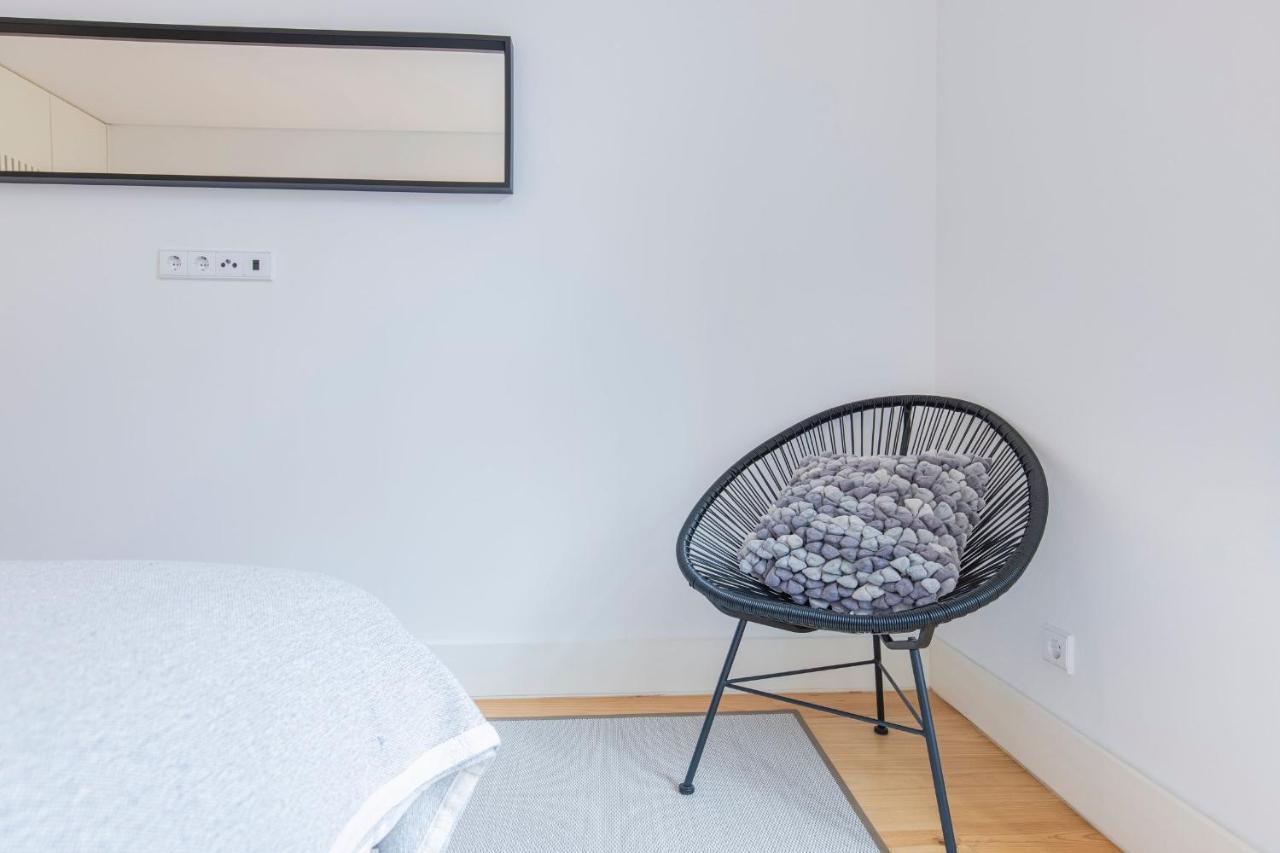ליסבון Modern Rustic Flat In Santos By Lovelystay מראה חיצוני תמונה